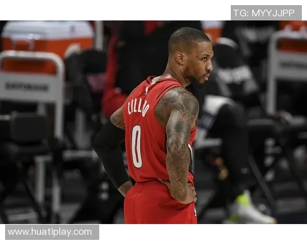 比卢普斯称赞杨瀚森篮板表现强调球队需加强篮下防守力度